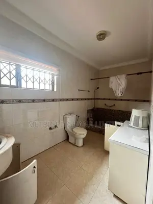4bdrm Bungalow in Metright Ghana, Accra Metropolitan for sale