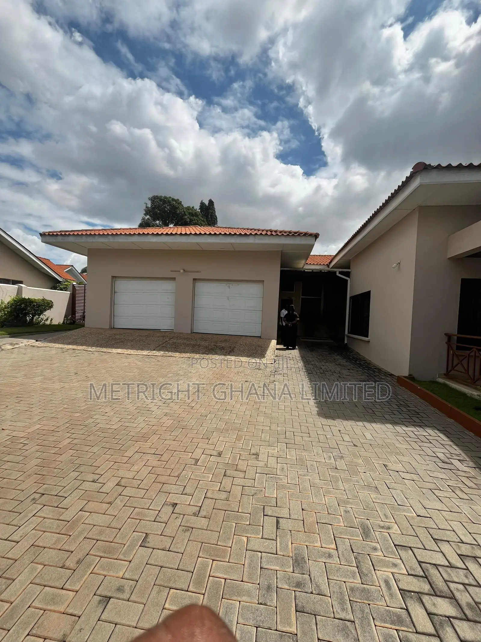 4bdrm Bungalow in Metright Ghana, Accra Metropolitan for sale
