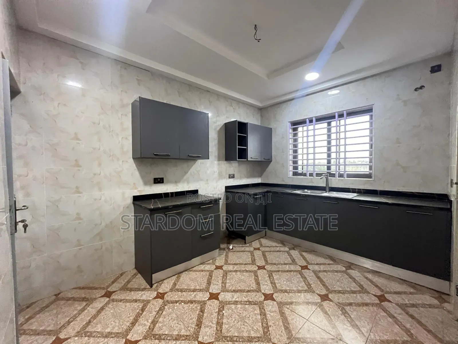 2bdrm Apartment in Starbite, Ashaley Botwe for rent