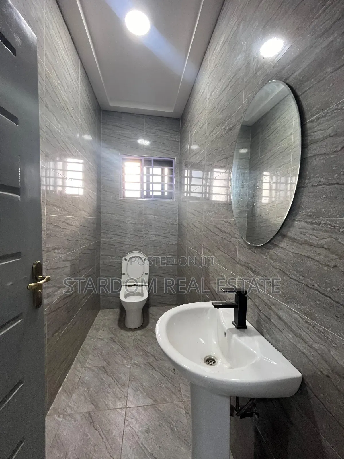2bdrm Apartment in Starbite, Ashaley Botwe for rent