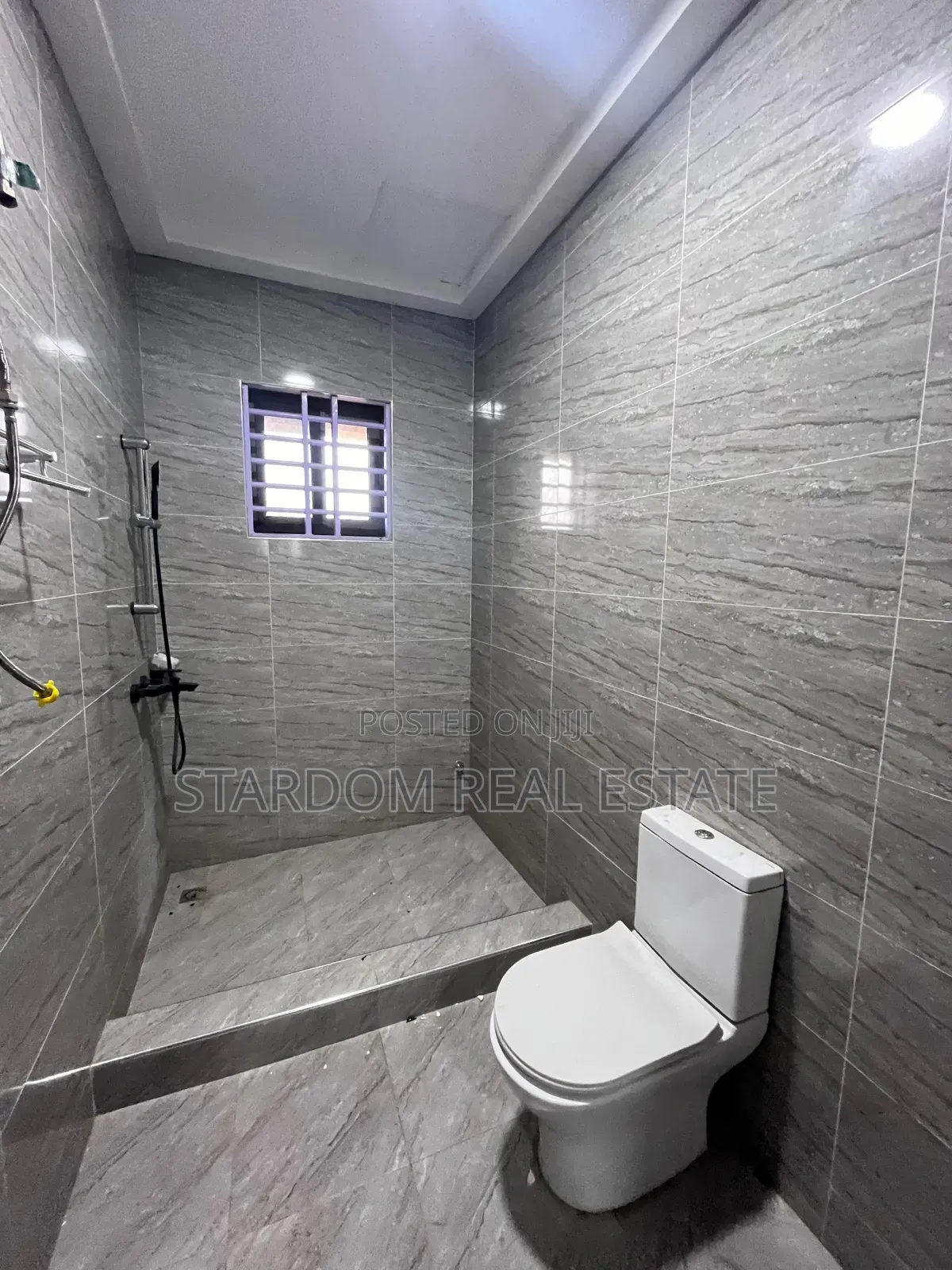 2bdrm Apartment in Starbite, Ashaley Botwe for rent