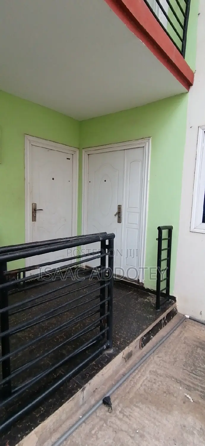 3bdrm Apartment in Spintex Texpo Market for rent