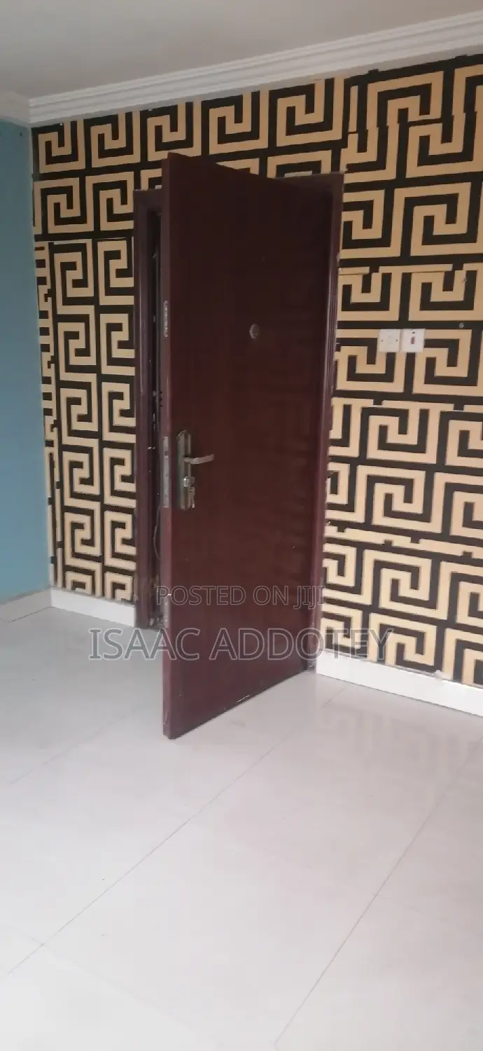 3bdrm Apartment in Spintex Texpo Market for rent