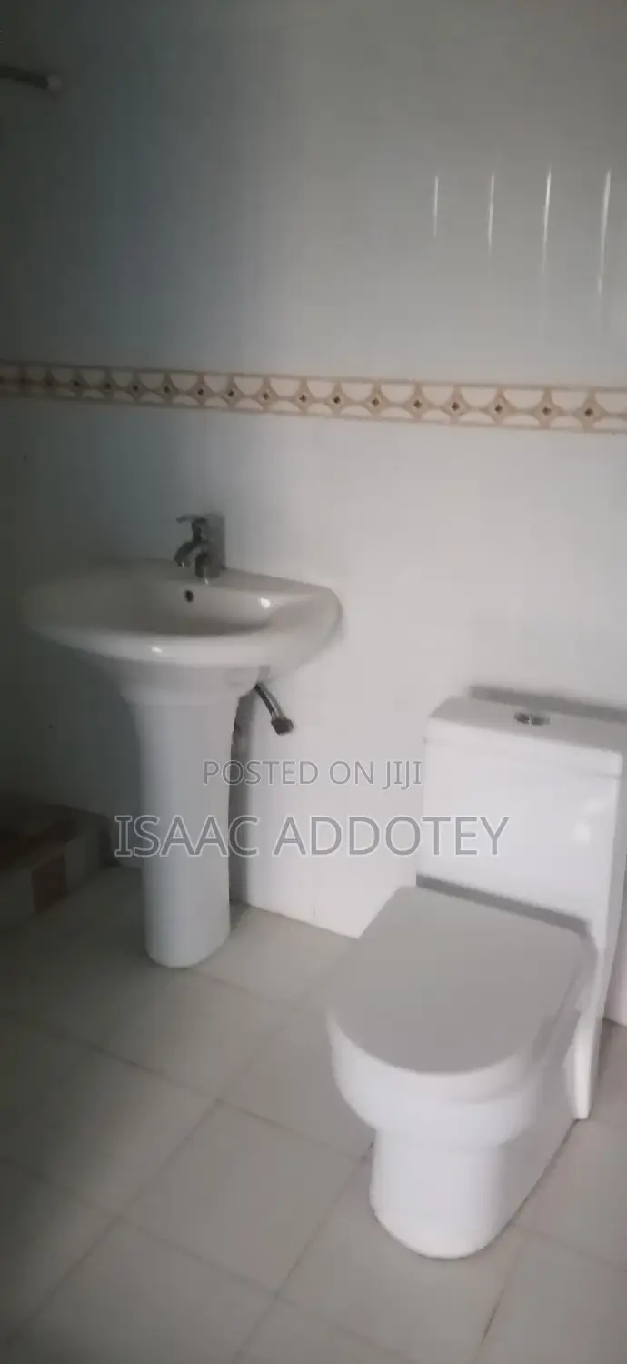 3bdrm Apartment in Spintex Texpo Market for rent