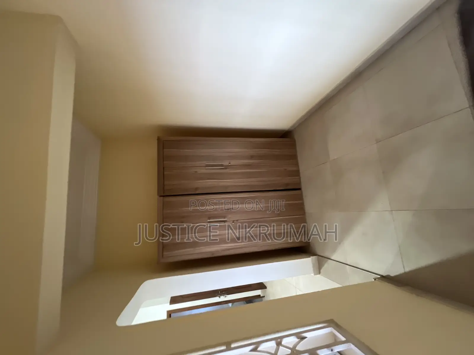 3bdrm Apartment in Mr Justice Estate, Old Barrier for rent