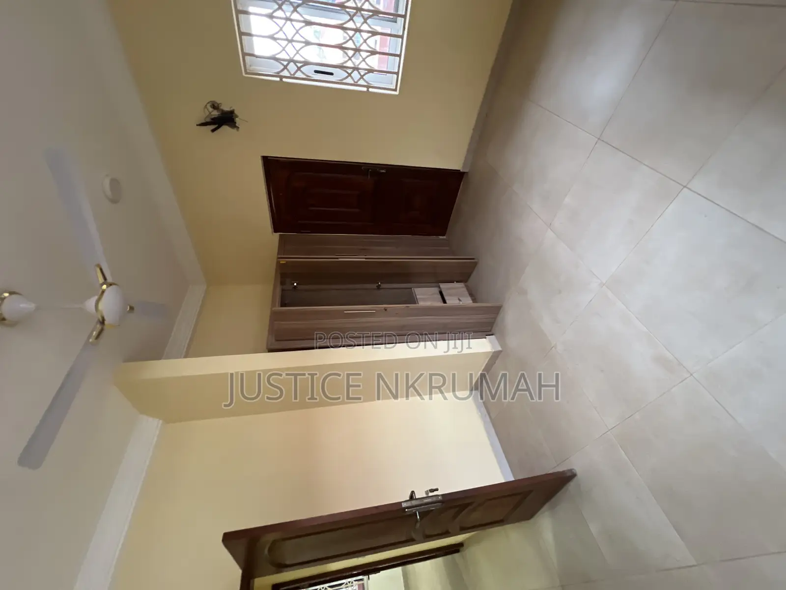 3bdrm Apartment in Mr Justice Estate, Old Barrier for rent