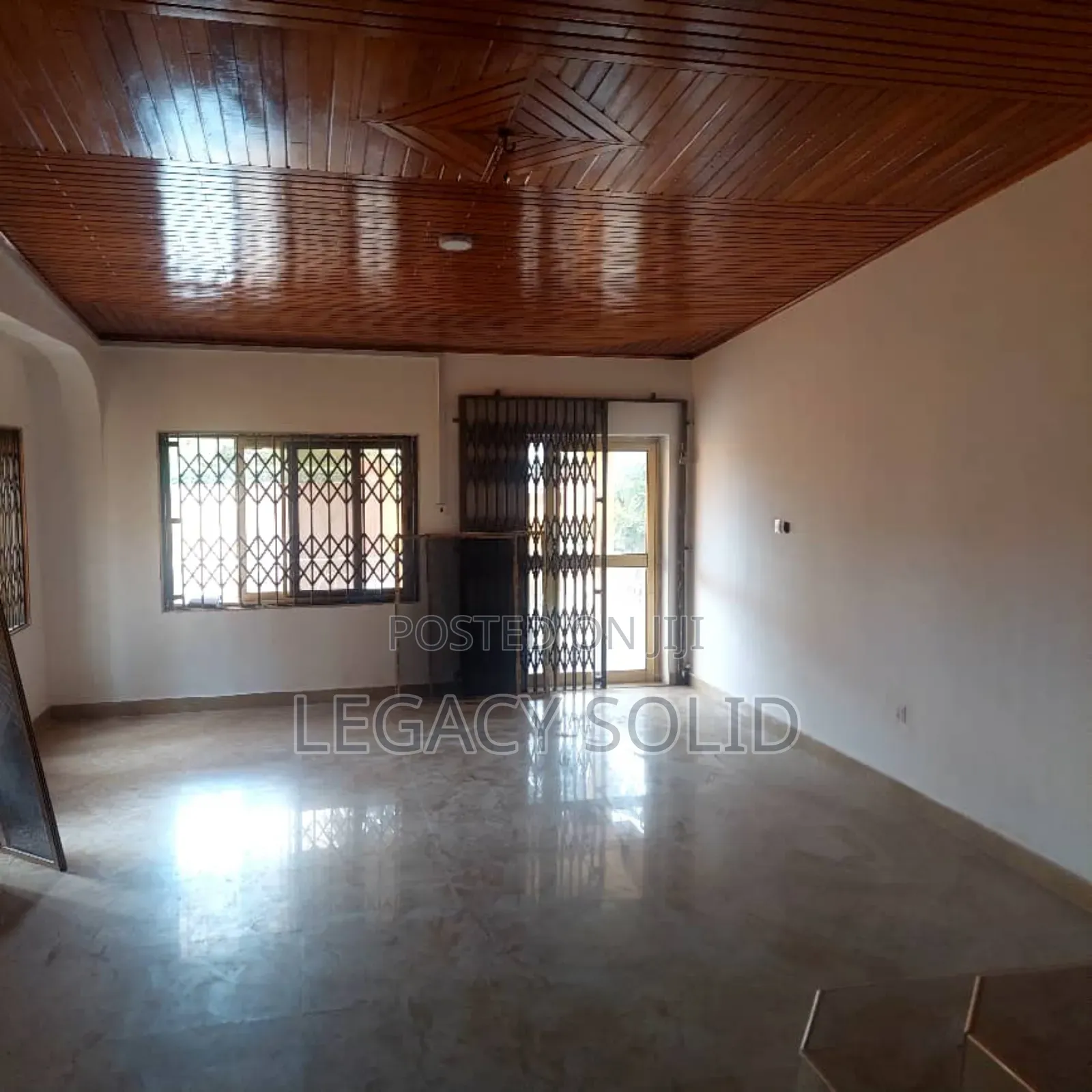 3bdrm House in Legacy Solid Real, Spintex for rent
