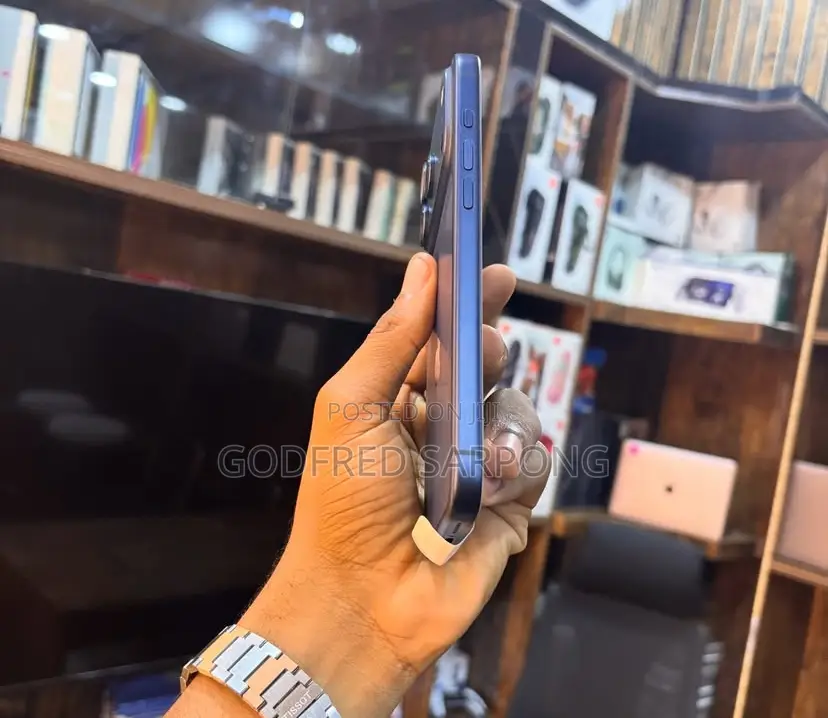 New Apple iPhone 17 Pro Max 256 GB Blue