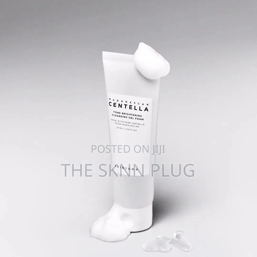 Madagascar Centella Tone Brightening Cleansing Gel Foam