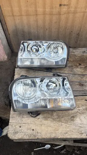 Chrysler 300 Headlight 2003,2004,2005,2006,2007,2008,2009,2010,2011,