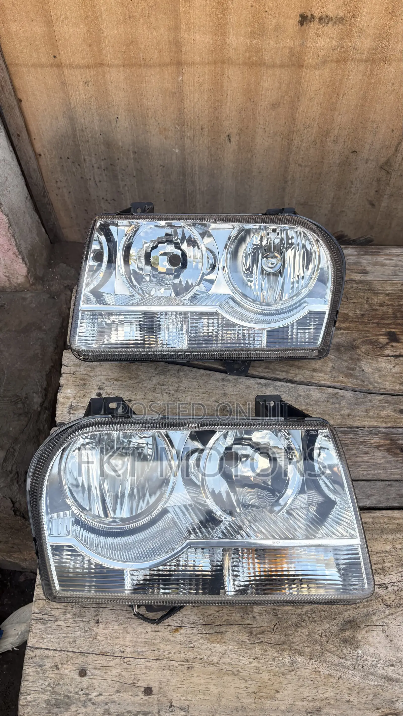 Chrysler 300 Headlight 2003,2004,2005,2006,2007,2008,2009,2010,2011,