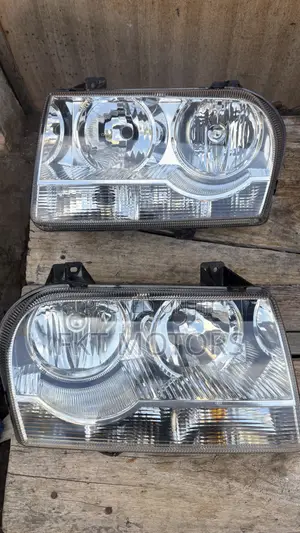 Chrysler 300 Headlight 2003,2004,2005,2006,2007,2008,2009,2010,2011,