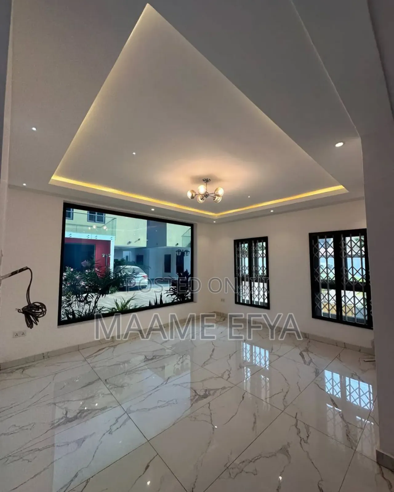 4bdrm Townhouse/Terrace in Spintex for sale