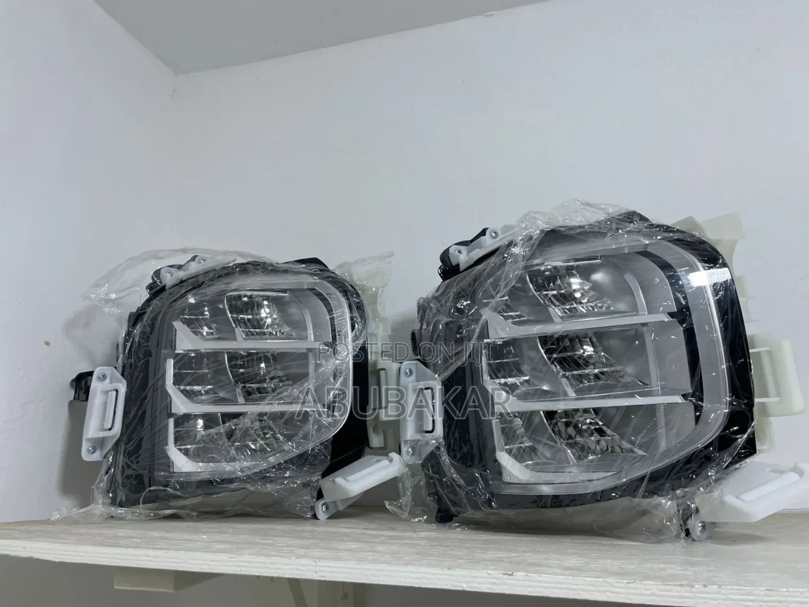 Mitsubishi Outlander 23 Headlight Pair Down