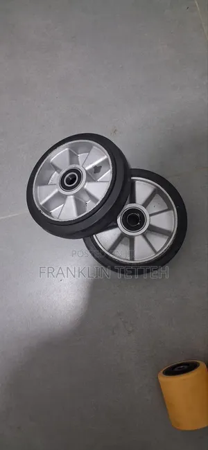 Manual Pallet Trucks Front Wheels