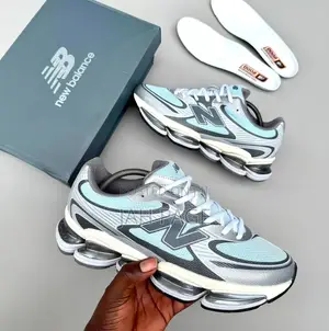 New Balance 2000 Abzord Sneakers
