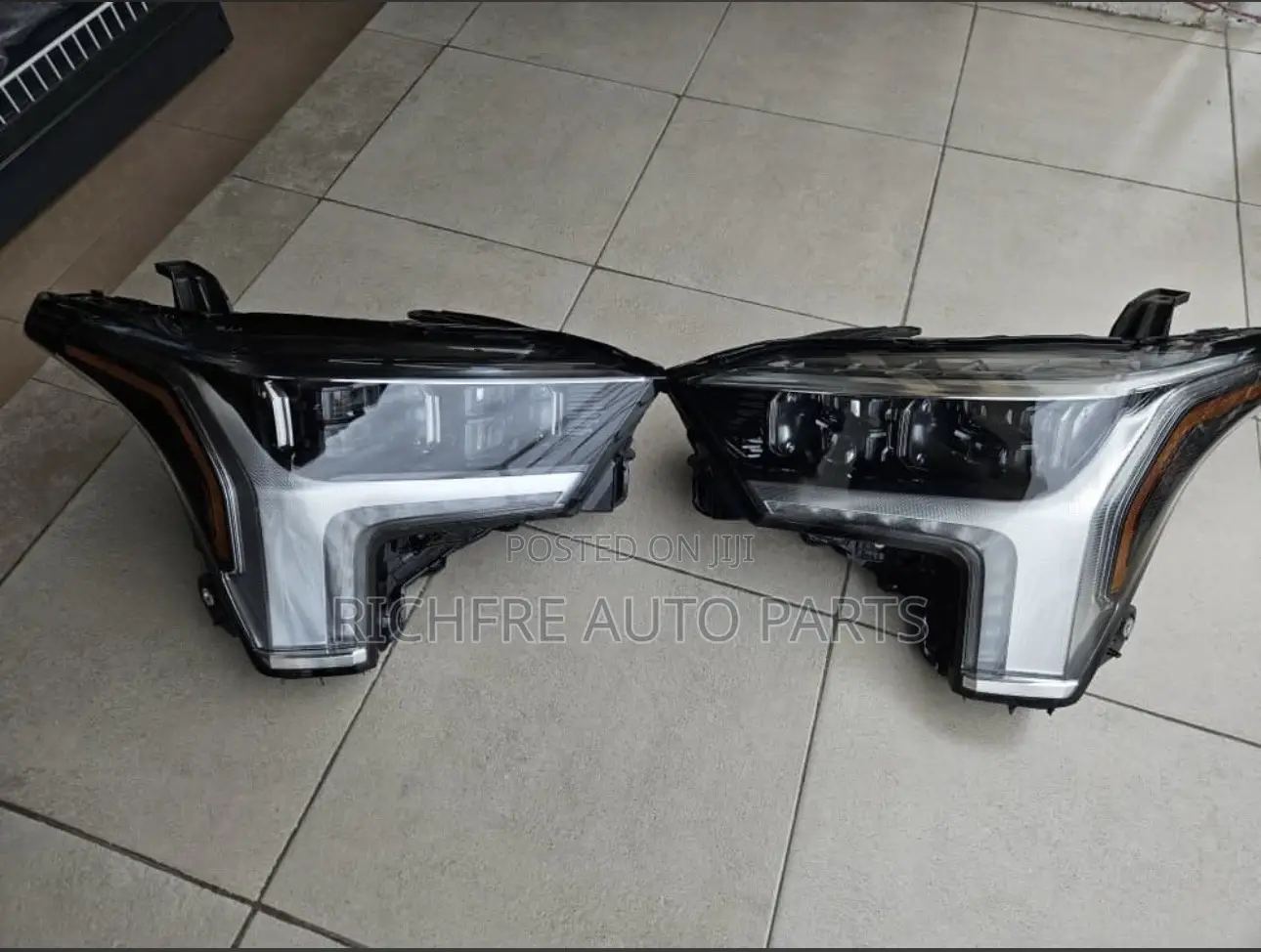 Toyota Tundra 2022,2023,2024 Headlight Original