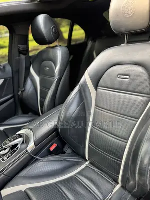 Mercedes-Benz C63 S RWD Sedan (4.0L V8 7A) 2017 Black
