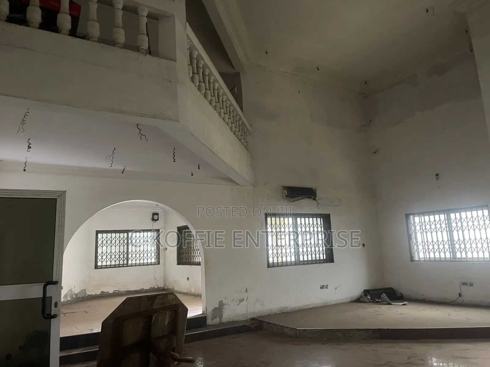 6bdrm Mansion in Achimota, The Mall for sale