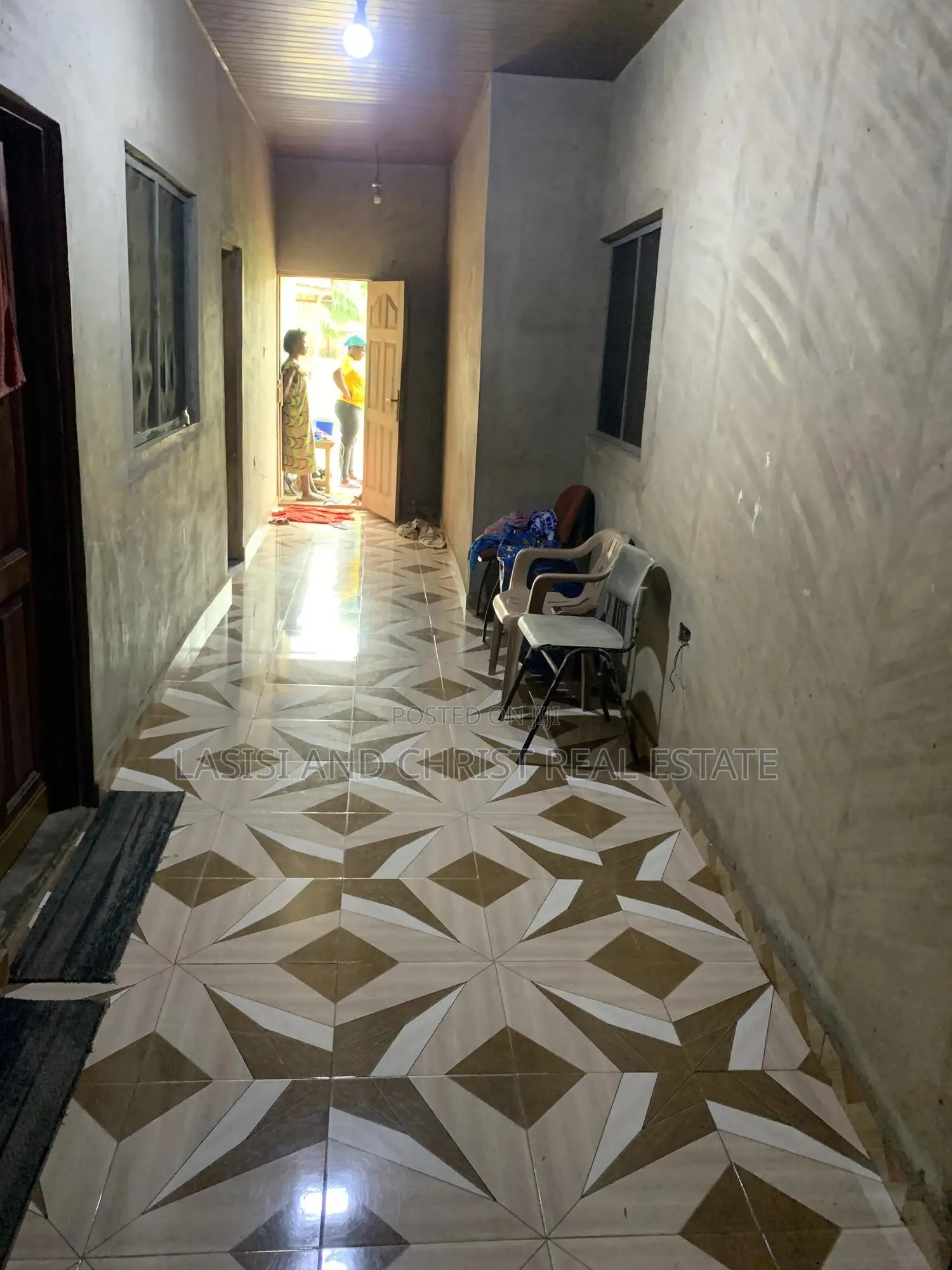 5bdrm House in Lasisi And Christ, Amasaman for sale