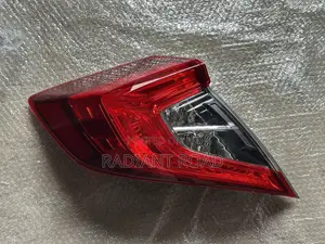 Honda Civic 2017-2020 Taillight