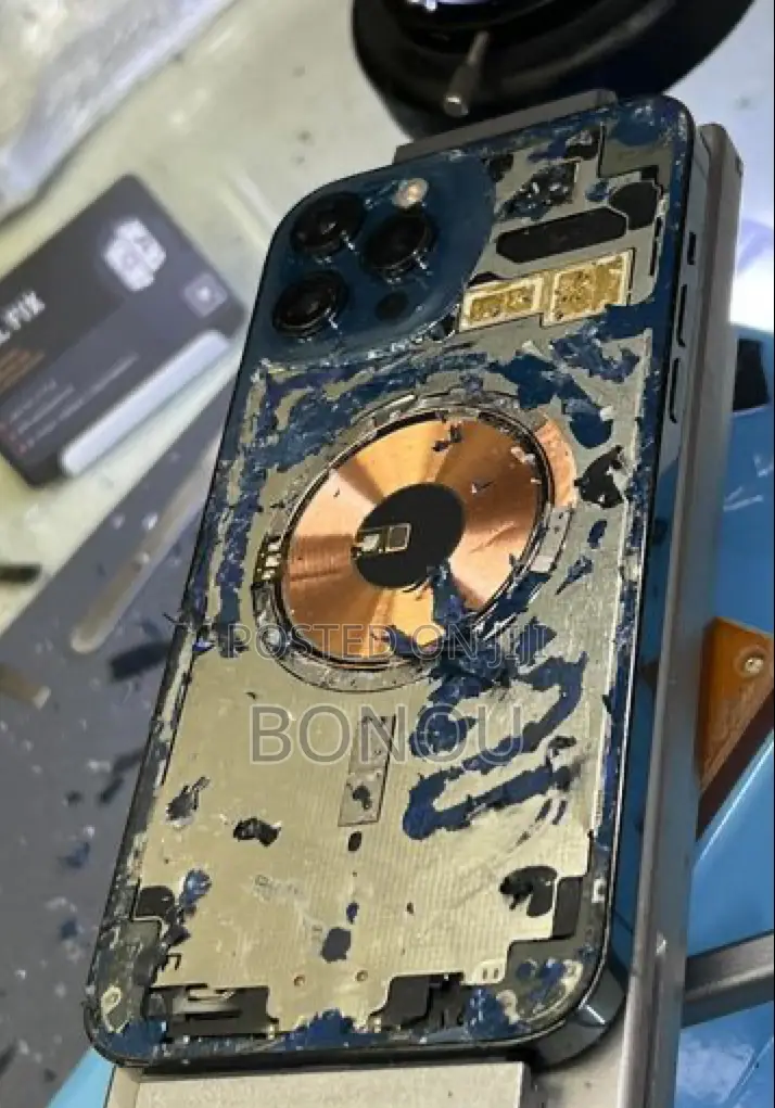 Phone Repairs, iPhone Board Transplant and Data Recovery