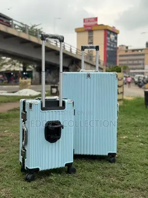 Single Sizes Classy Luxury Zipless Luggage With 360 Wheels