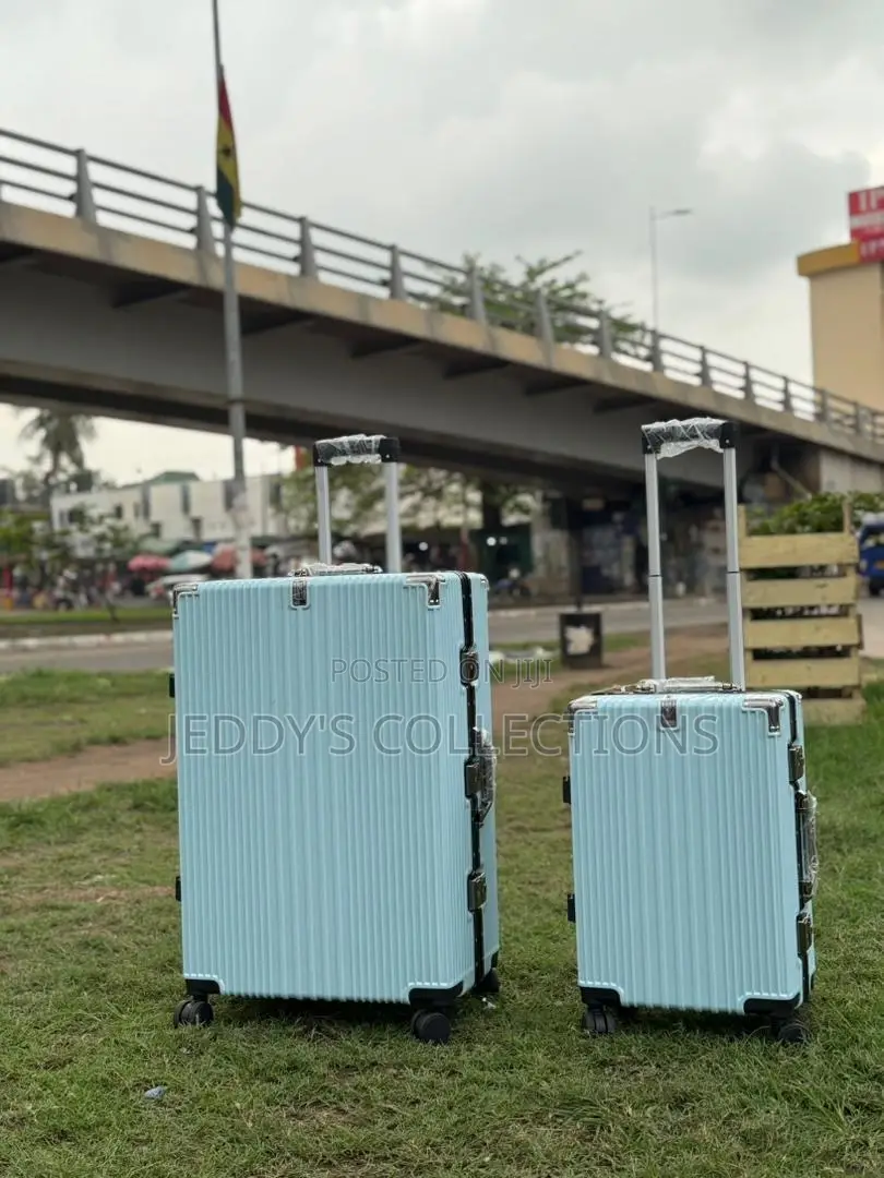 Single Sizes Classy Luxury Zipless Luggage With 360 Wheels