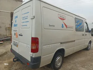 Volkswagen LT 2000 Beige