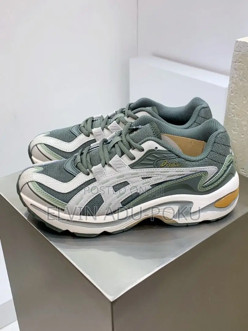 Asics Gel Preleus Gore-Tex Termo in Different Colours , Swipe > 