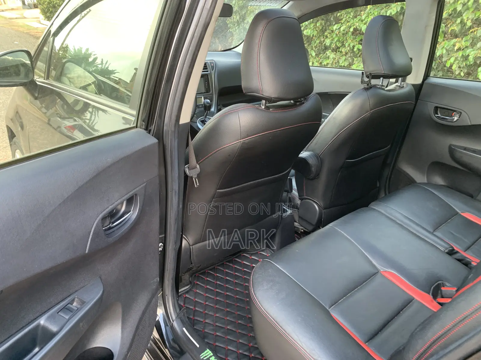 Toyota Ractis 2013 Black