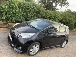 Toyota Ractis 2013 Black