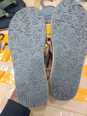 Quicksilver Flip-flops