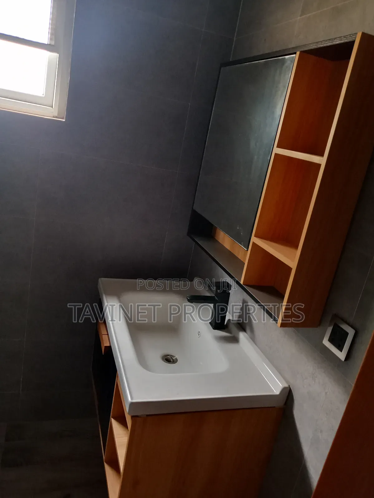 5bdrm House in Ability for sale
