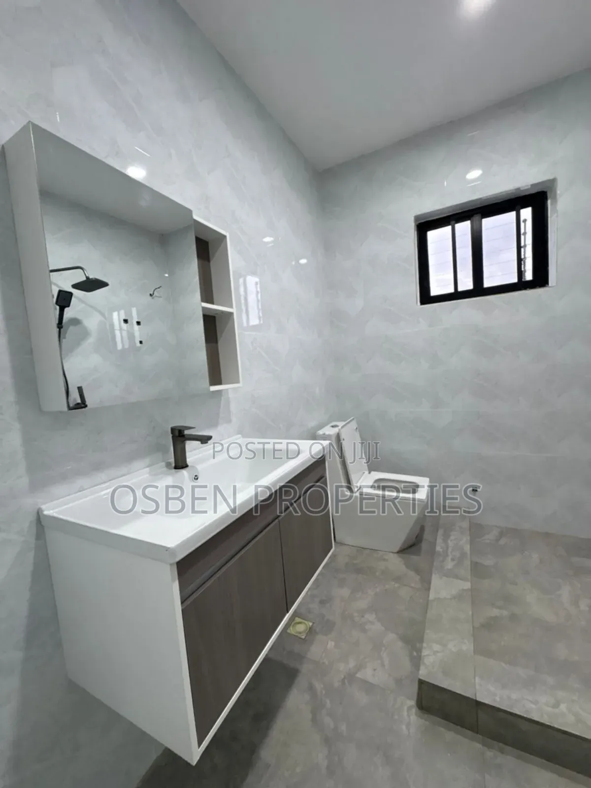 3bdrm House in Osben Properties, Lake Side Estate for sale
