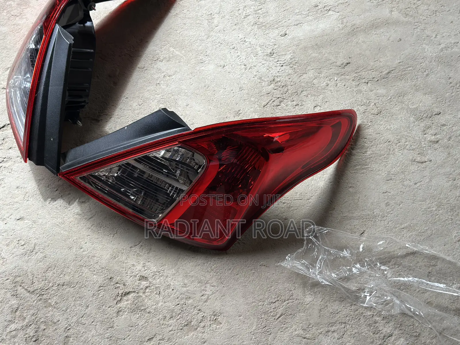 Nissan Versa/ Almera 2012 Taillight
