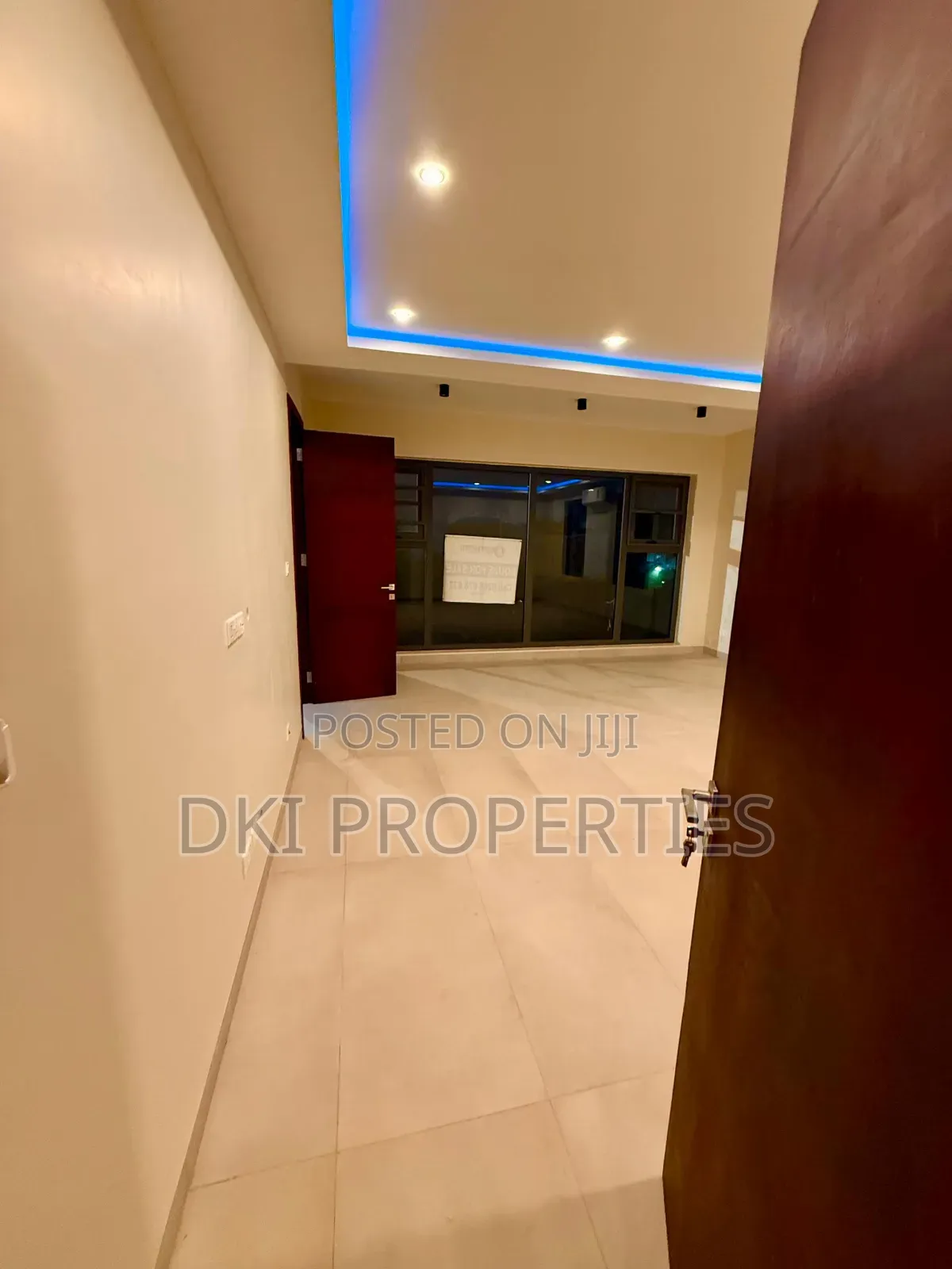 5bdrm House in Dki Properties, Adenta for sale