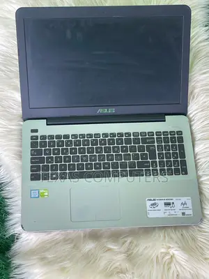 Laptop Asus A42DE 8GB Intel Core I7 SSD 256GB