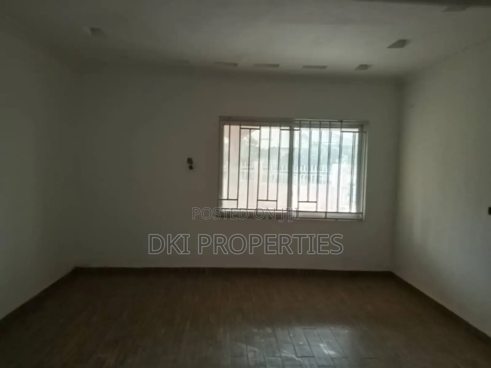 3bdrm House in Dki Properties, Amrahia for sale