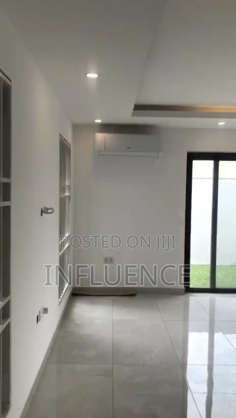 4bdrm House in American House Area, East Legon for sale