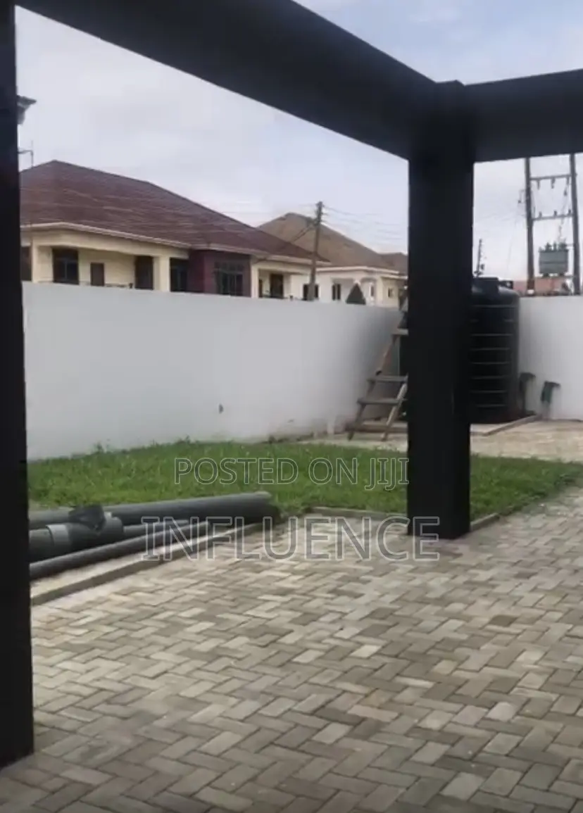 4bdrm House in American House Area, East Legon for sale