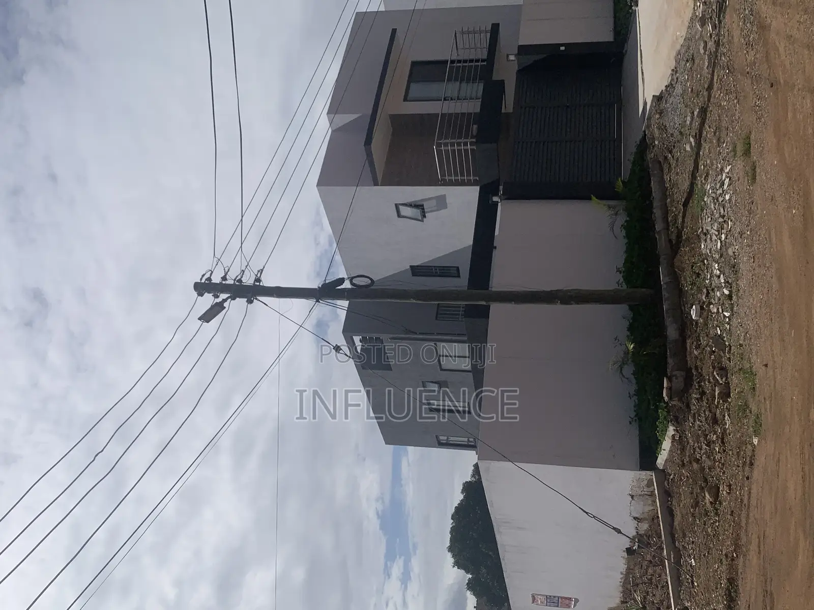 4bdrm House in American House Area, East Legon for sale