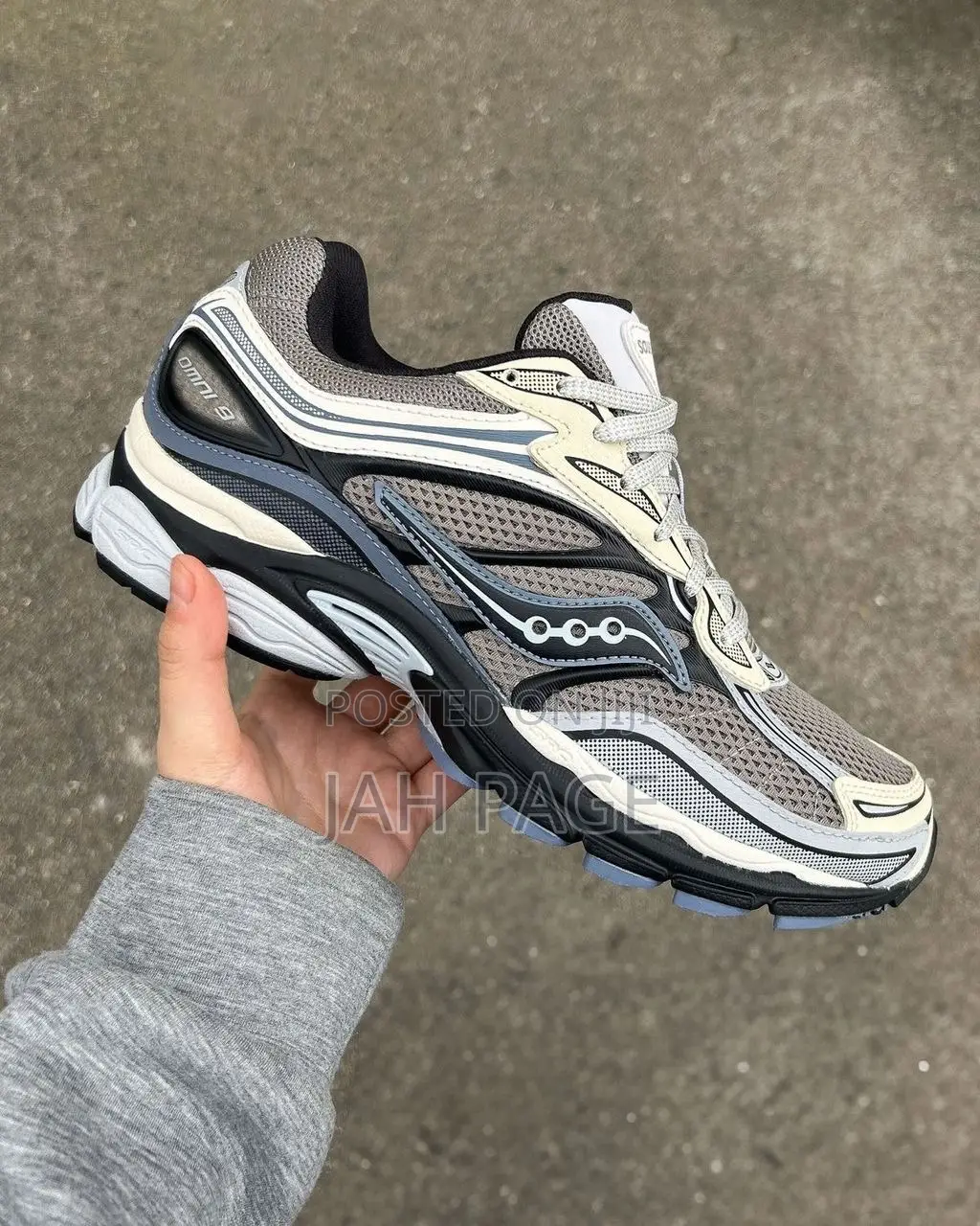 Saucony Omni 9 Sneakers