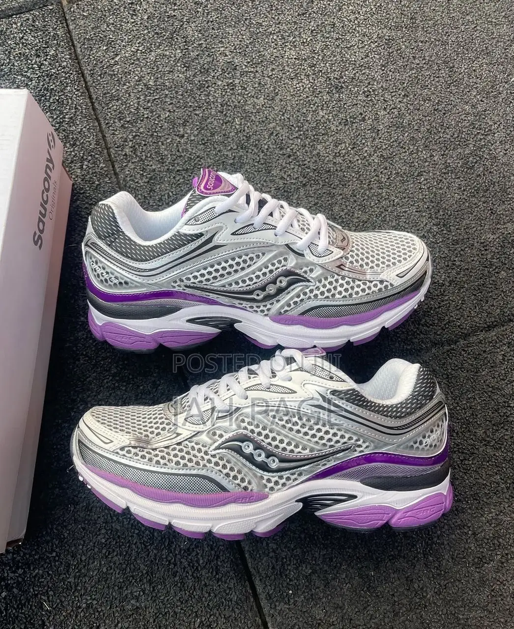 Saucony Omni 9 Sneakers