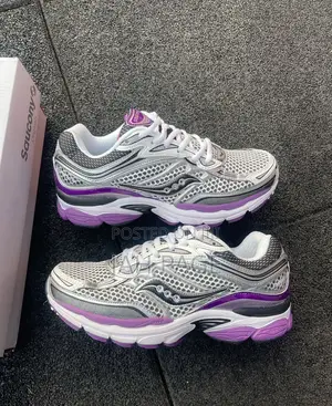 Saucony Omni 9 Sneakers