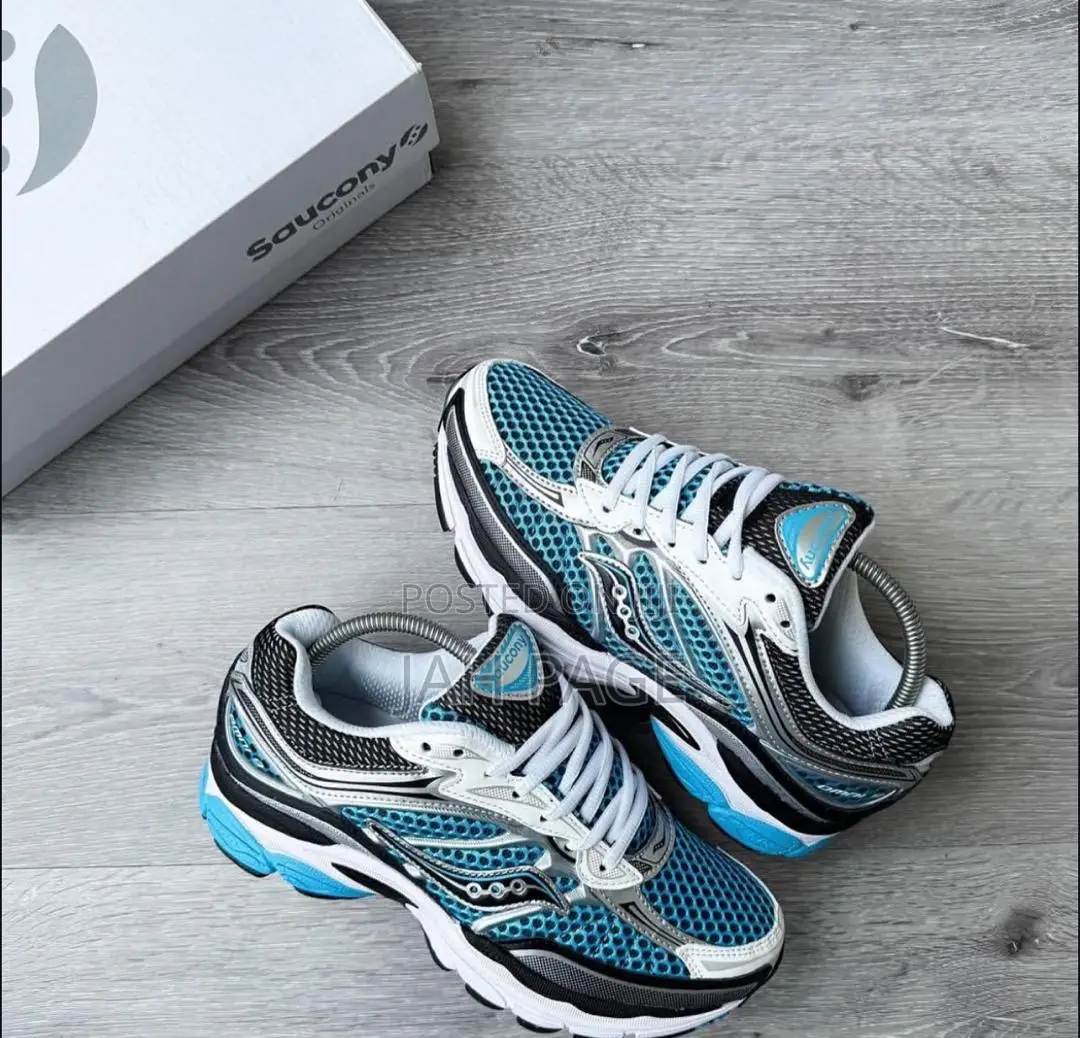 Saucony Omni 9 Sneakers