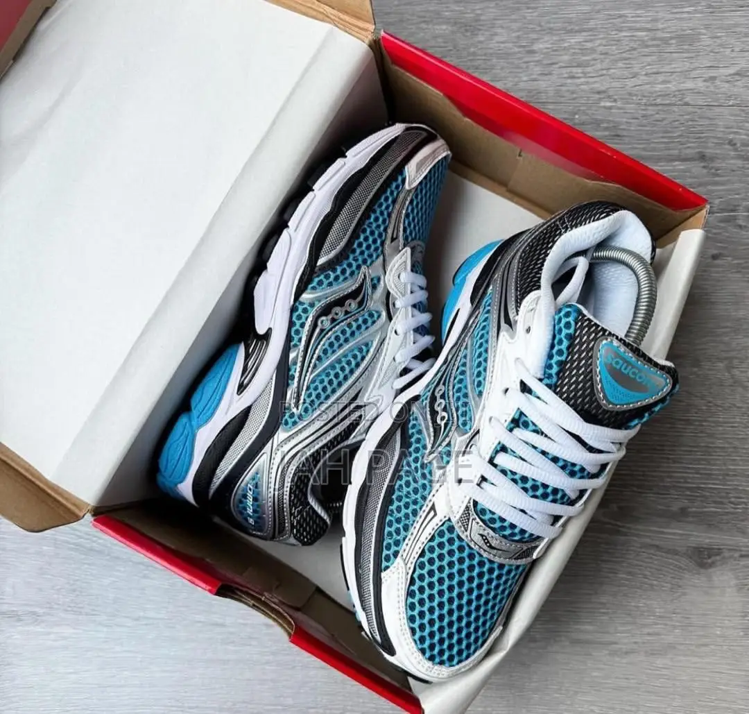 Saucony Omni 9 Sneakers