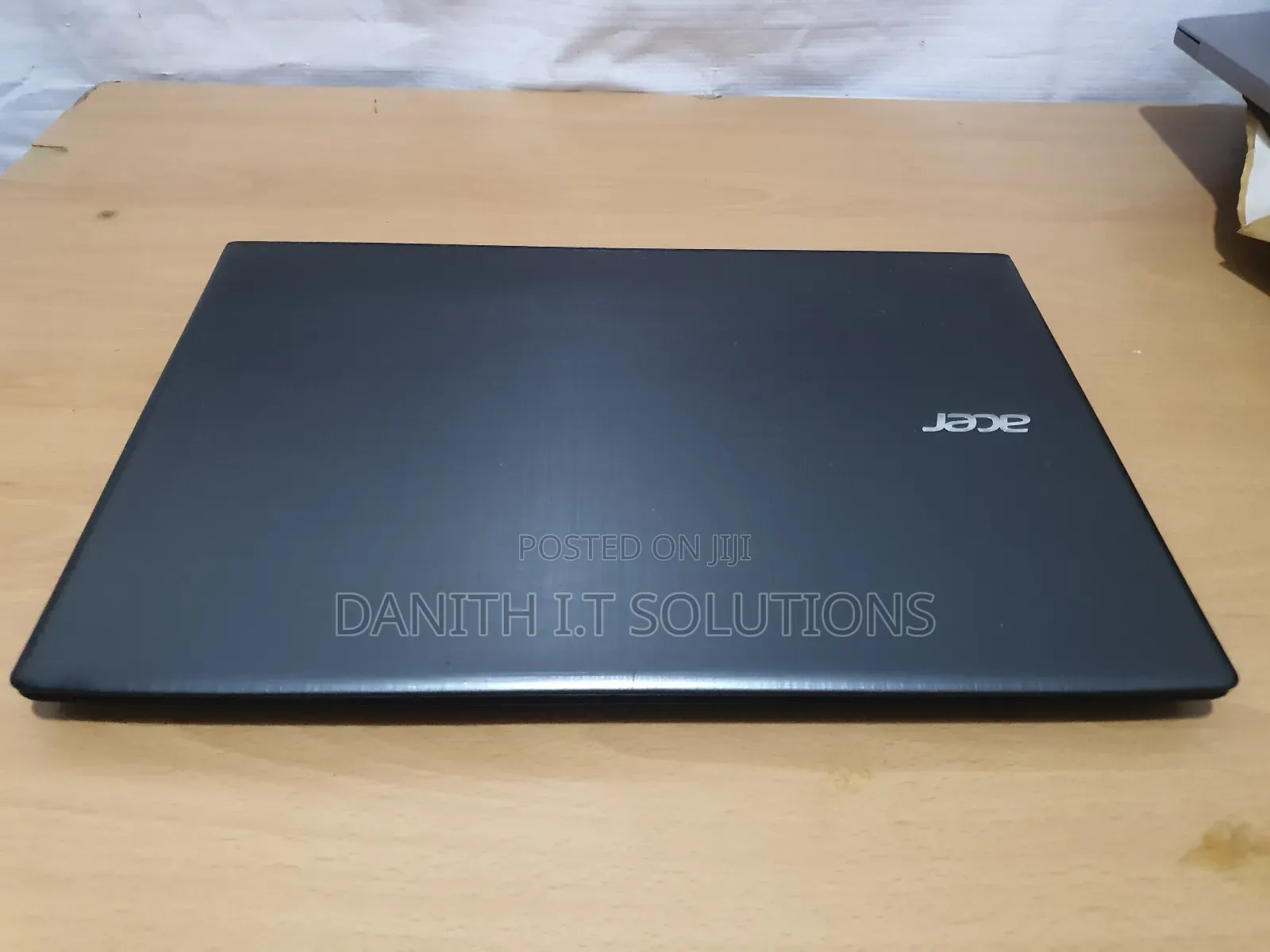 Laptop Acer Aspire E5-574g 8GB Intel Core I3 HDD+SSD 500GB