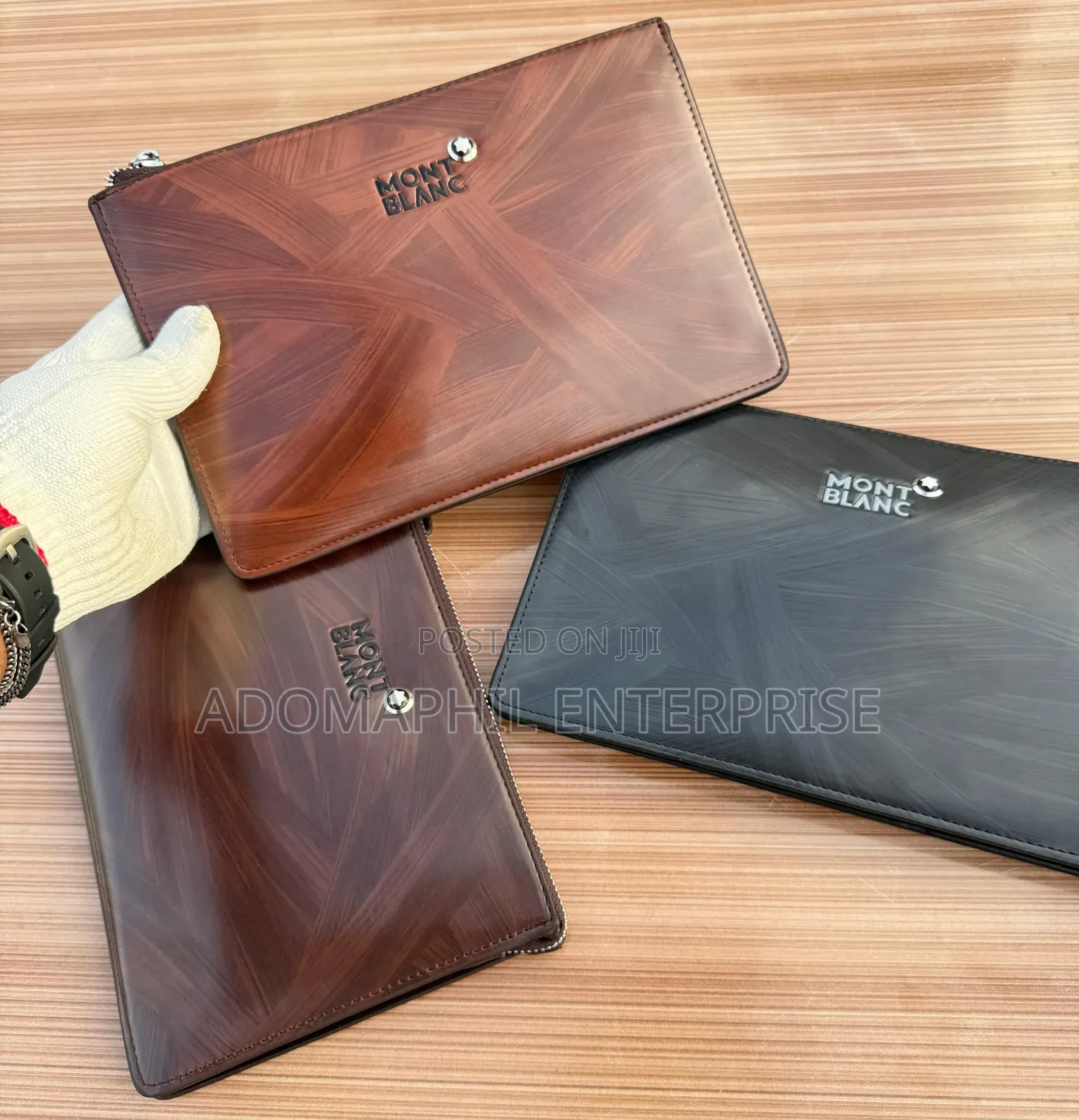 Mont Blanc Hand Pouch 
Double Zip