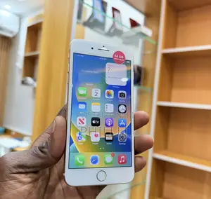 Apple iPhone 8 Plus 64 GB Gold